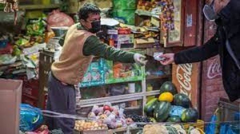 Daya Beli Kembali Lesu, Masyarakat Tekan Konsumsi