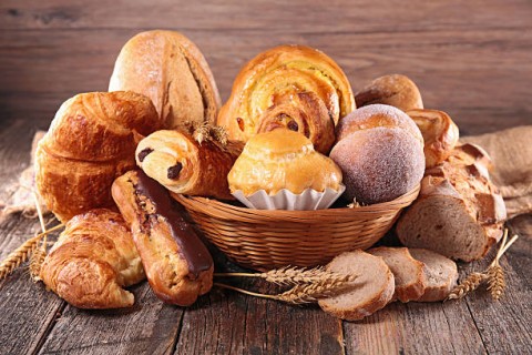 Abbas SuswadiBerjaya dengan Kue dan Roti