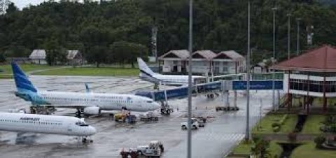 BISNIS PENERBANGAN : IURAN PARIWISATA ‘SALAH ALAMAT’