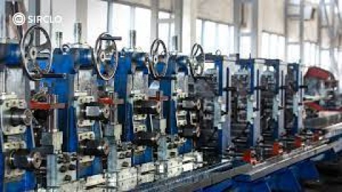 Menjaga Manufaktur Tak Kendur 