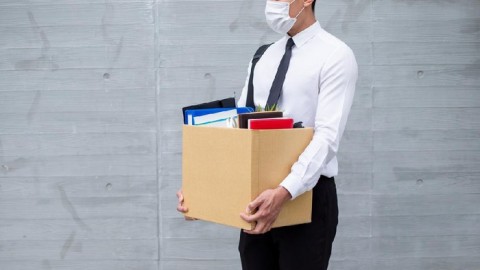 Order Sepi, Gelombang PHK Terus Mengintai