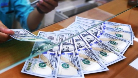 Pilihan Valas Saat Ekonomi Gamang