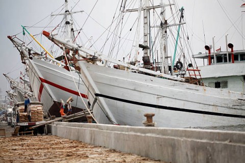 Kapal Rampasan, antaraDilelang dan Dibagikan