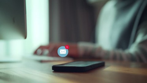 Persaingan di Bisnis Telekomunikasi Memang Ketat