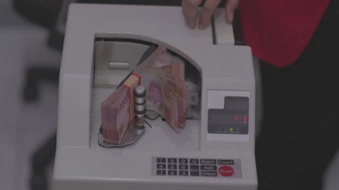 Penjualan Eceran Juli Meningkat 