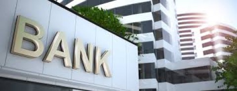 Menakar Kinerja Mekar Bank Besar