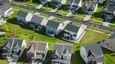  OJK Dukung Suksesnya Program 3 Juta Unit Rumah