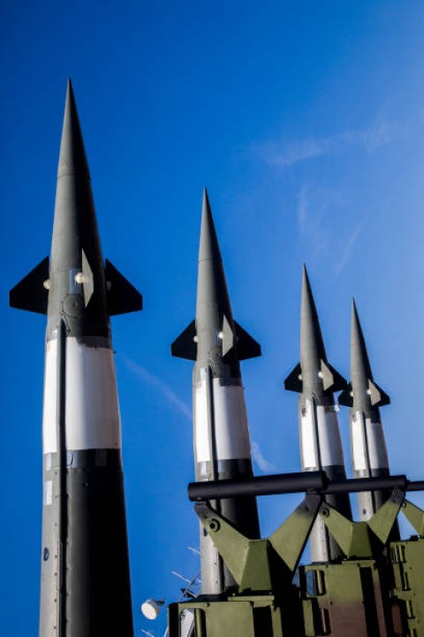 Arab Saudi Dilaporkan Bangun Rudal Balistik dengan Bantuan Tiongkok