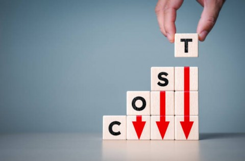 Menurun Kontribusi Industri Manufaktur