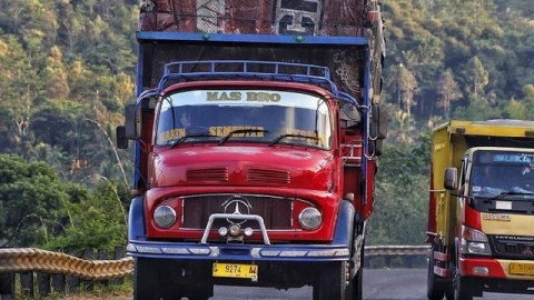 JELANG LIBUR NATARU : PENGUSAHA CEMAS PEMBATASAN TRUK