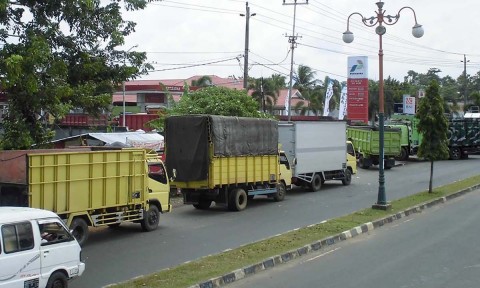 Kelangkaan BiosolarHambat PengoperasianTruk Logistik