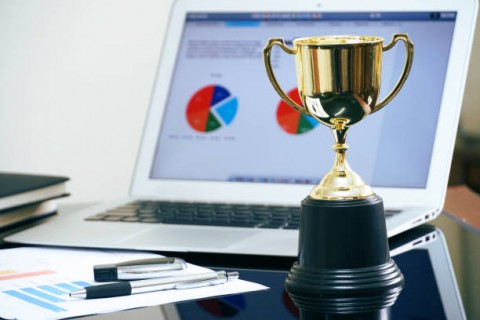 Direktur Utama BRI Sunarso Mendapatkan Penghargaan Internasional The Best 'SME Bangker of The Year'