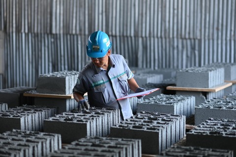 Limbah Nikel Kini Kaya Manfaat di Desa Kawasi